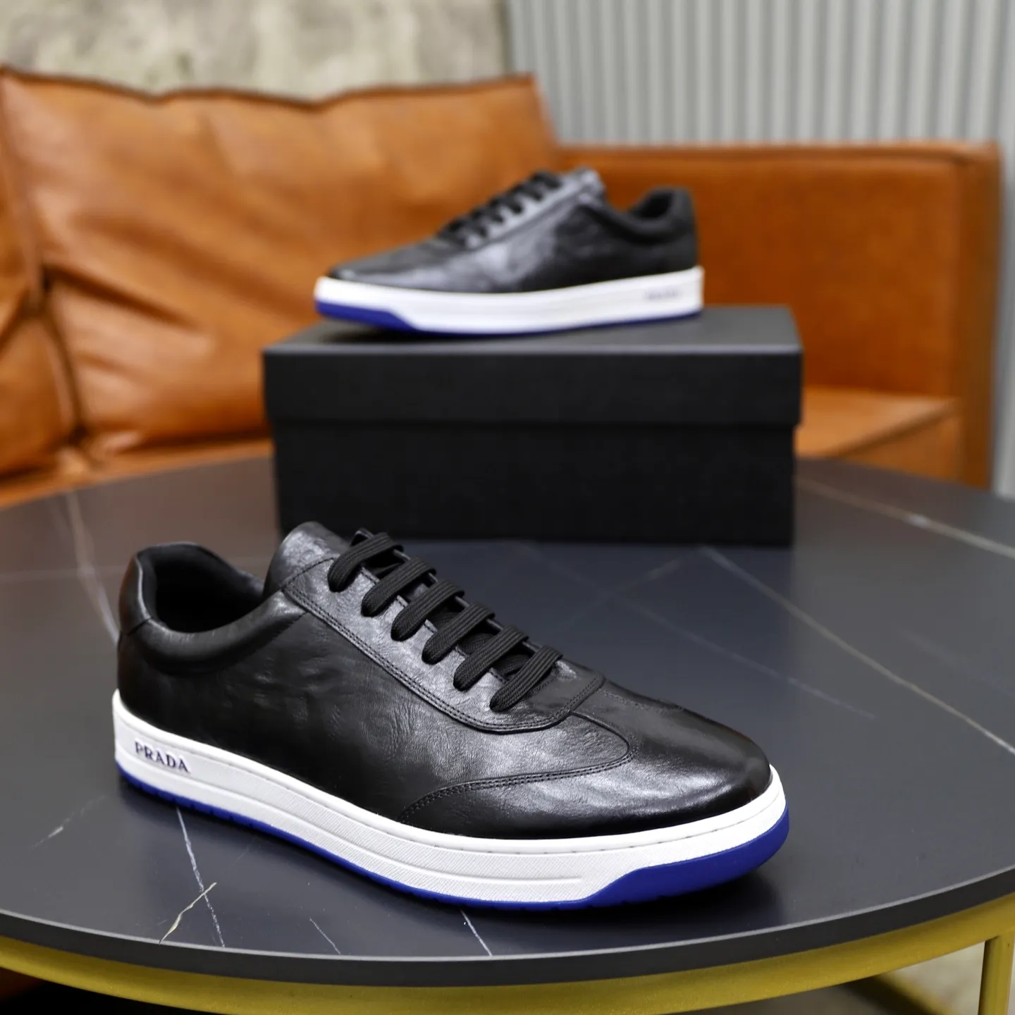 Factory price: 💰640 Prada classic men’s lace-up casual shoes | Imported cowhide upper | Upper stitching layered design, light and breathable | Soft and comfortable | Decorated with PRADA letters on the side | Distinctive sports style, showing the brand style | Lightweight concave and convex pattern rubber soles | Matched with cowhide foot pad lining | Excellent foot feel, fashionable and elegant | Size: 38-44 (45 customized)